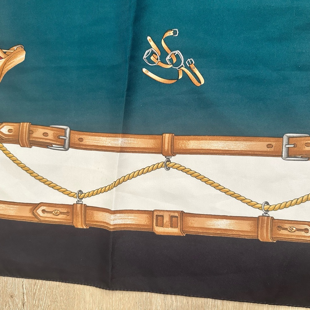 Vintage Elegant Equestrian Print Scarf Large - Picture 2 of 5
